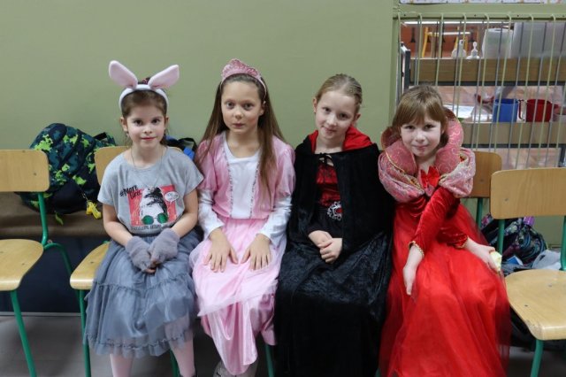 b_1024_768_0_00_images_2023_2024_Swietlica_Bajkowe_Swieto_402562801_805314584729825_1391917136310466809_n